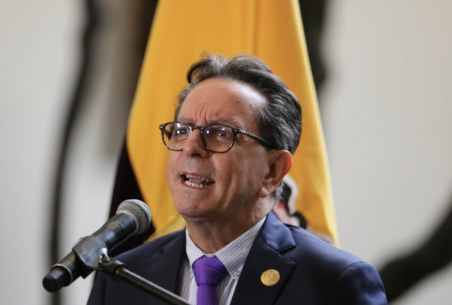 Roberto Izurieta ha dejado su cargo como Secretario de Comunicación de la Presidencia